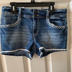 Brand is Red Camel Its a size 16.